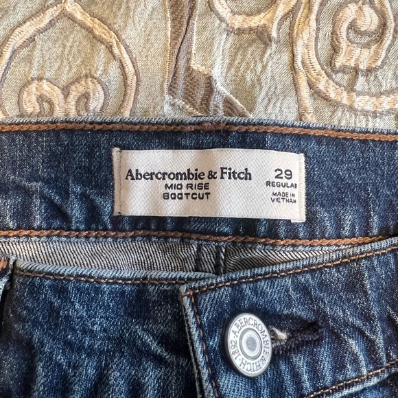 Abercrombie Mid Rise Bootcut Jean - Picture 8 of 10